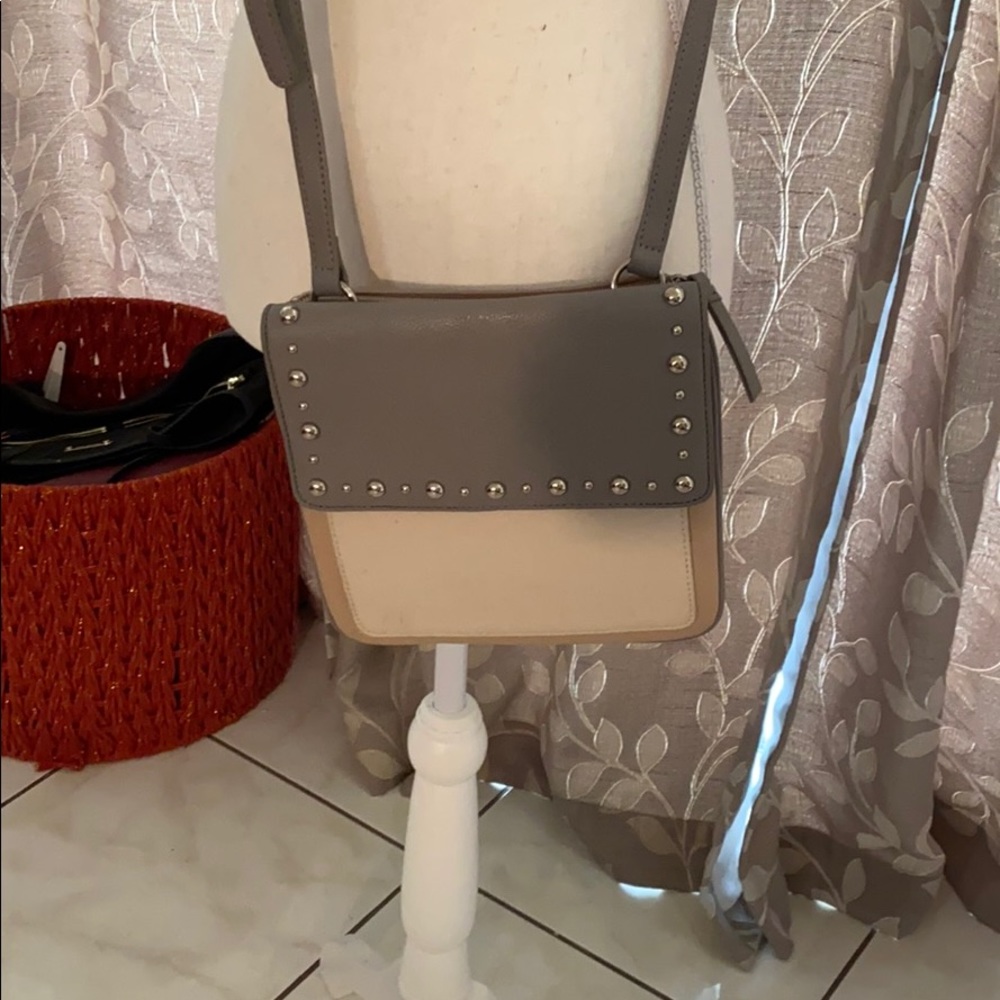 Super cute grey and cream Nine West shoulder bag